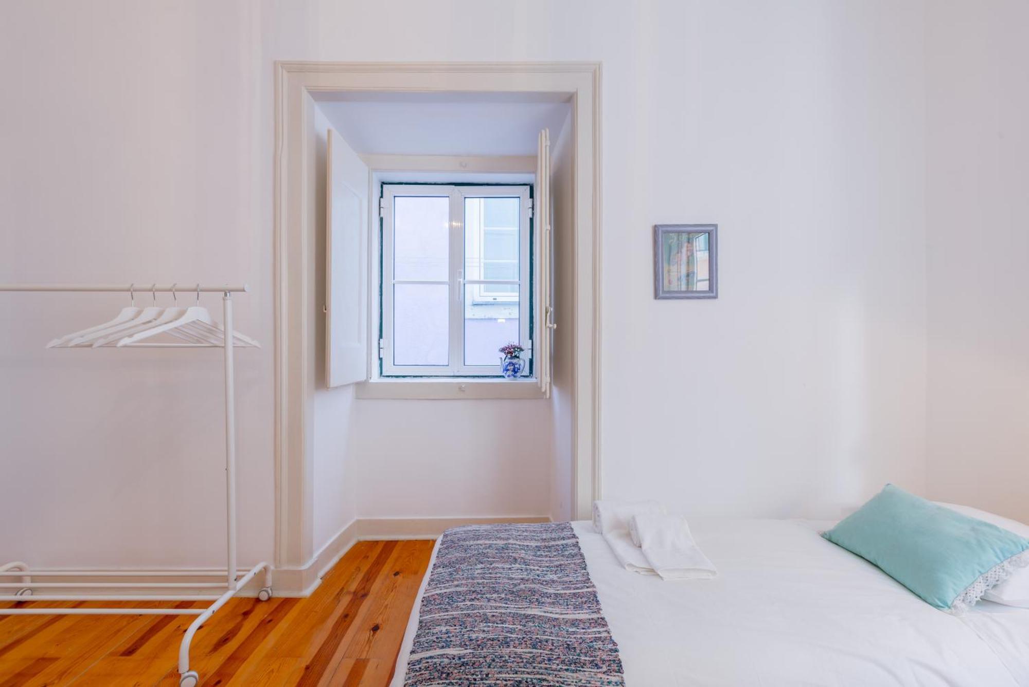 Spacious, Bright And Sunny Apartment, By Timecooler Лісабон Екстер'єр фото