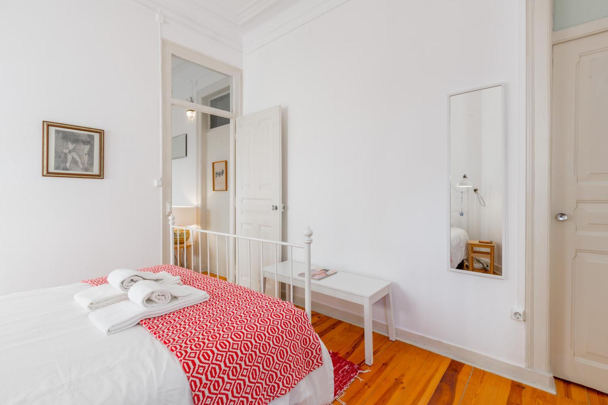 Spacious, Bright And Sunny Apartment, By Timecooler Лісабон Екстер'єр фото